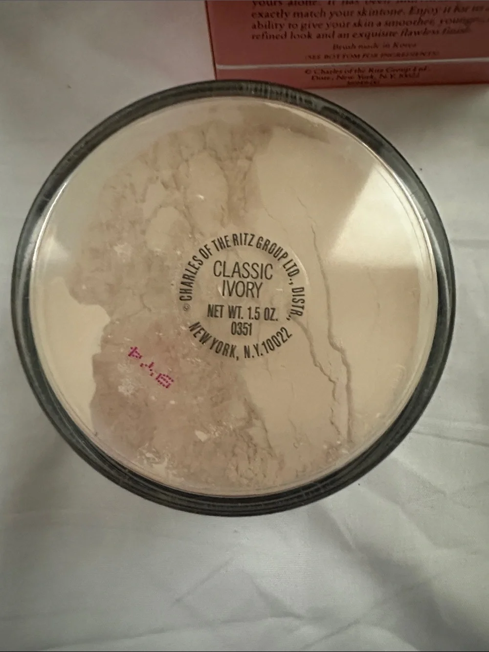 Charles of the Ritz Custom Blended Powder – Classic Ivory – 1.5 oz – New Sealed